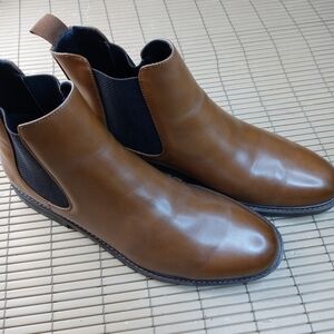 Unlisted by Kenneth Cole men's sz 12D brown pull on Chelsea Beatles chukka boot.